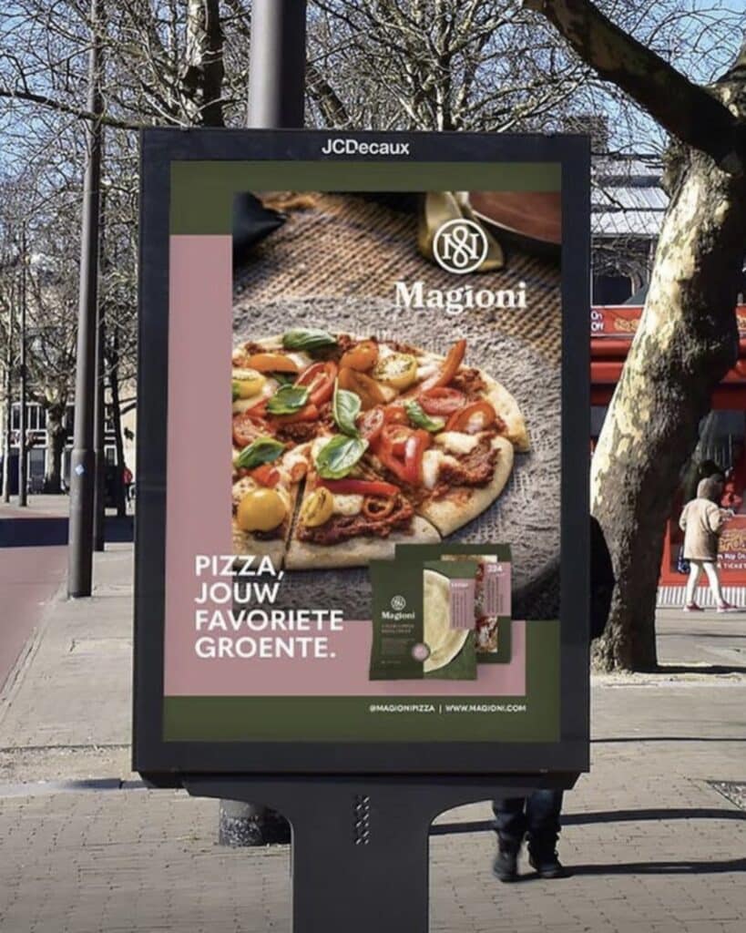 Abri campagne voor Magioni pizza in 2022.